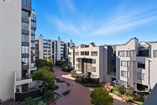 156 Lombard St 28, San Francisco, CA 94111