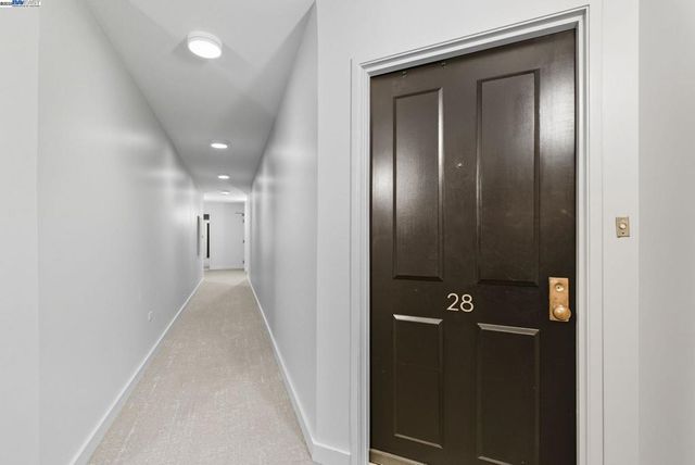 156 Lombard St 28, San Francisco, CA 94111