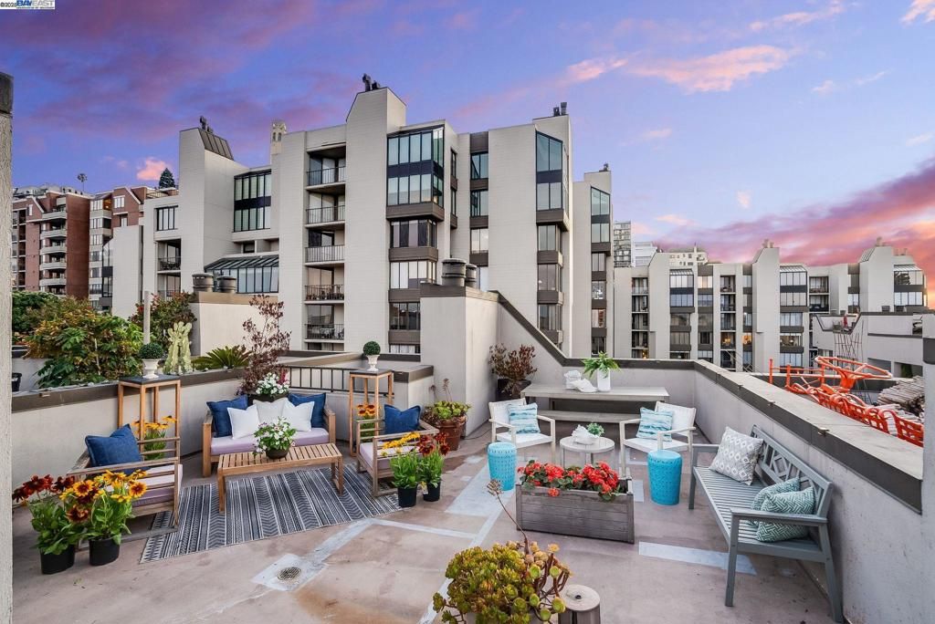 156 Lombard St 28, San Francisco, CA 94111