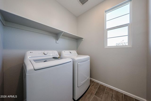 2681 E BOULDER Avenue, Apache Junction, AZ 85119