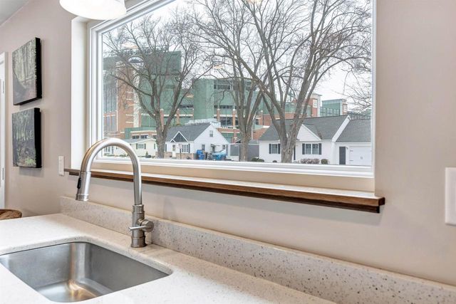 893 STADIUM DRIVE, Green Bay, WI 54304