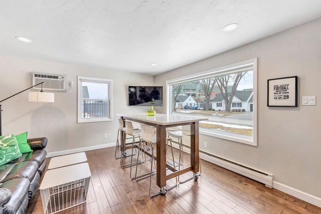 893 STADIUM DRIVE, Green Bay, WI 54304