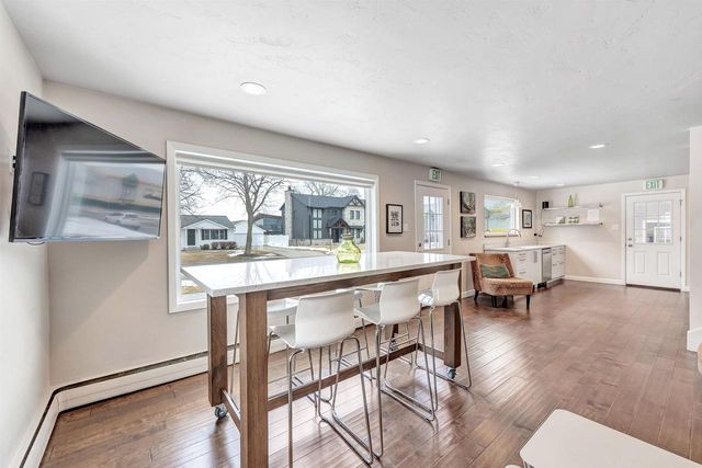 893 STADIUM DRIVE, Green Bay, WI 54304