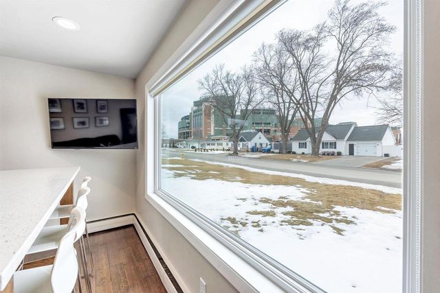 893 STADIUM DRIVE, Green Bay, WI 54304