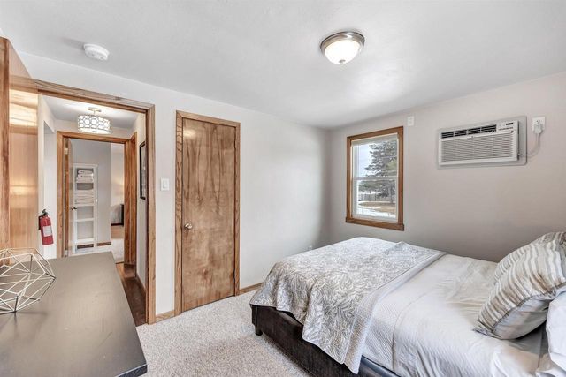 893 STADIUM DRIVE, Green Bay, WI 54304