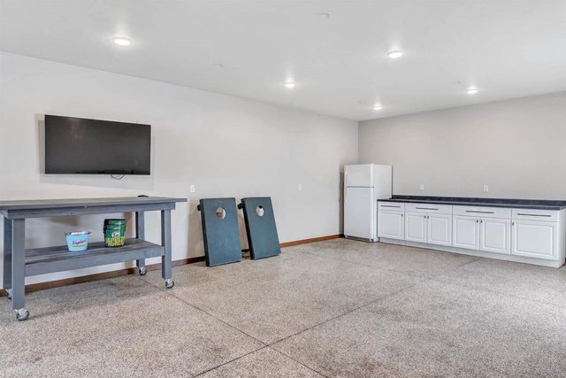 893 STADIUM DRIVE, Green Bay, WI 54304