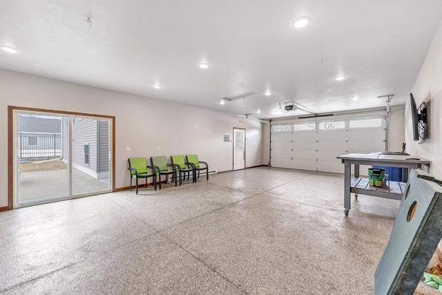 893 STADIUM DRIVE, Green Bay, WI 54304