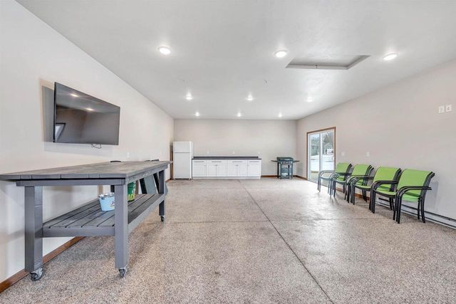 893 STADIUM DRIVE, Green Bay, WI 54304