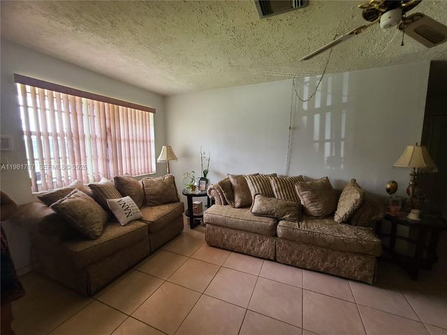 2271 NW 188th Ter, Miami Gardens, FL 33056