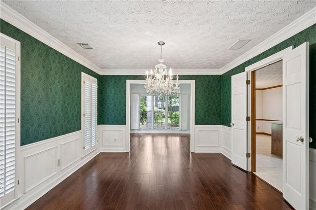 145 Shelli Lane, Roswell, GA 30075