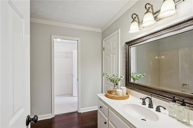 145 Shelli Lane, Roswell, GA 30075
