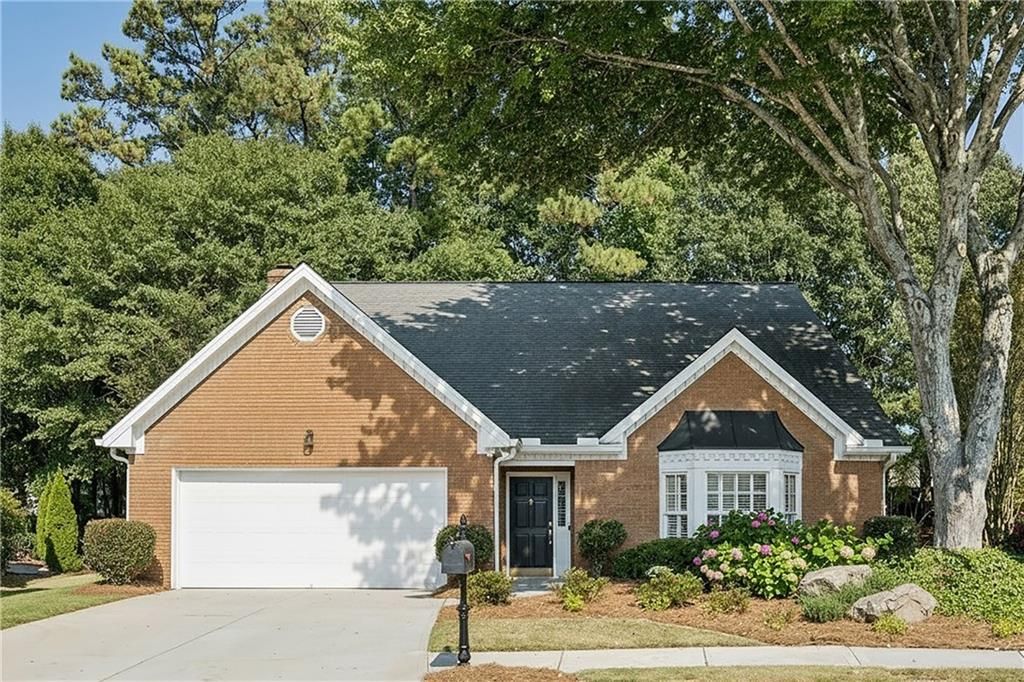 145 Shelli Lane, Roswell, GA 30075
