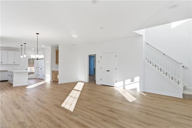 737 Crestfield DR, Chesapeake, VA 23320