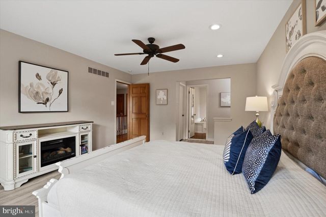 625 S SWEETWATER DR, Feasterville Trevose, PA 19053