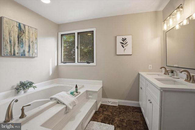 625 S SWEETWATER DR, Feasterville Trevose, PA 19053