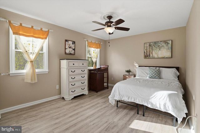625 S SWEETWATER DR, Feasterville Trevose, PA 19053