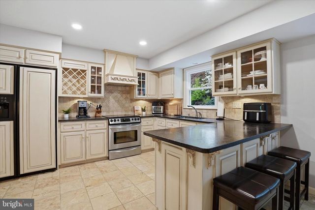 625 S SWEETWATER DR, Feasterville Trevose, PA 19053