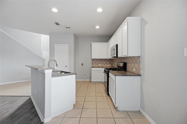 422 Abbey, League City, TX 77573