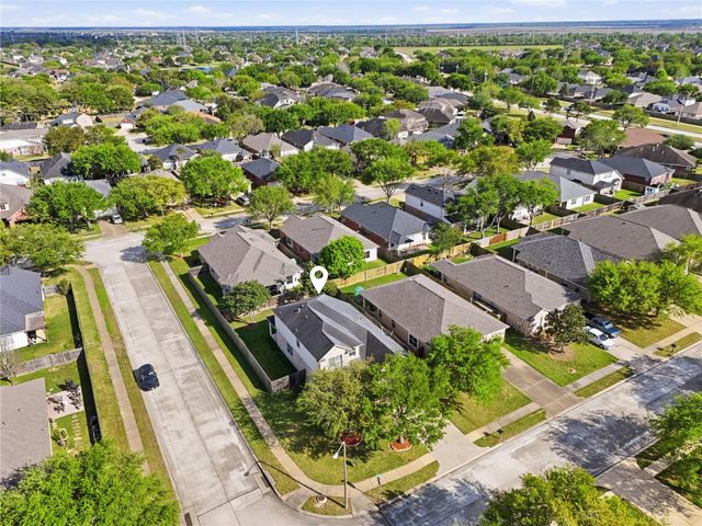 422 Abbey, League City, TX 77573