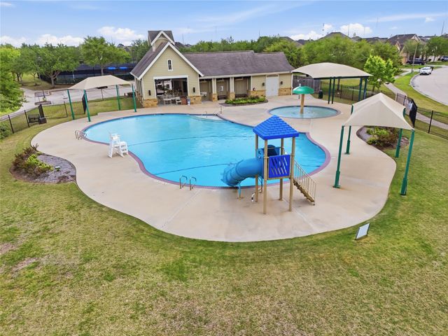 422 Abbey, League City, TX 77573