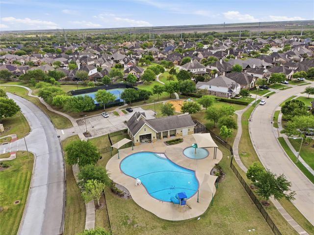 422 Abbey, League City, TX 77573