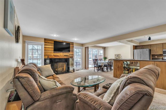 49285 Ashley Court, Shelby Twp, MI 48315