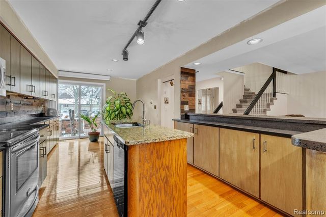 49285 Ashley Court, Shelby Twp, MI 48315