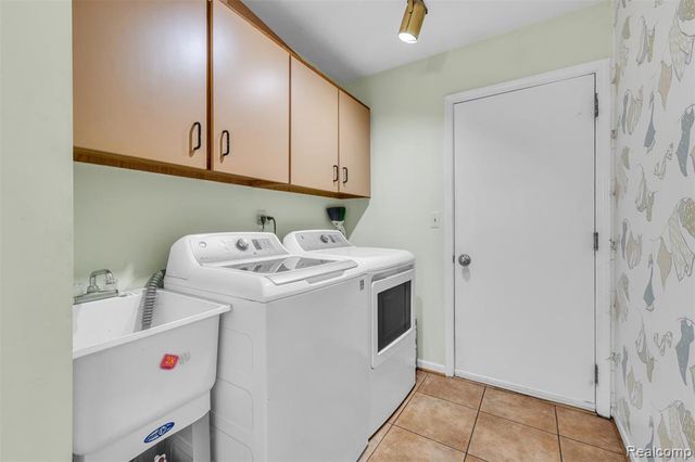 49285 Ashley Court, Shelby Twp, MI 48315