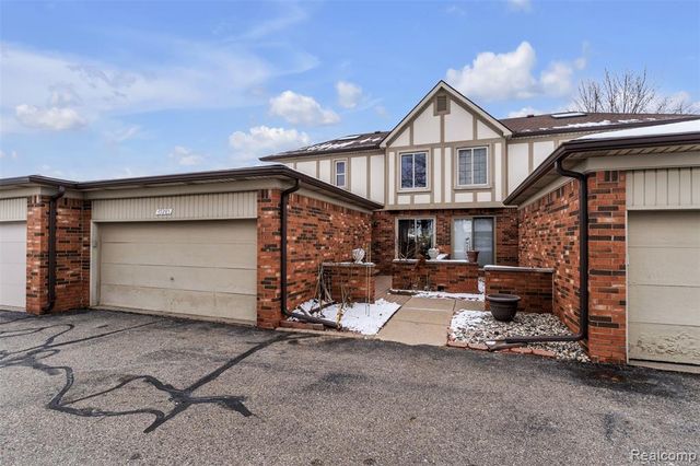 49285 Ashley Court, Shelby Twp, MI 48315