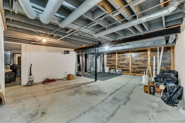 49285 Ashley Court, Shelby Twp, MI 48315