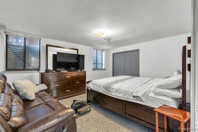 49285 Ashley Court, Shelby Twp, MI 48315