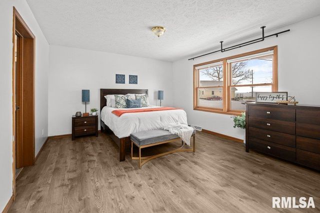 2146 250TH Street, Grand Mound, IA 52751