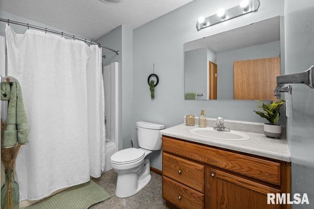 2146 250TH Street, Grand Mound, IA 52751