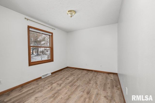 2146 250TH Street, Grand Mound, IA 52751