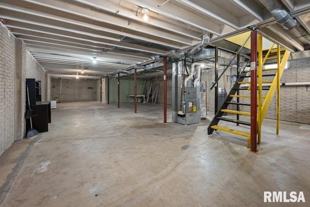 2146 250TH Street, Grand Mound, IA 52751