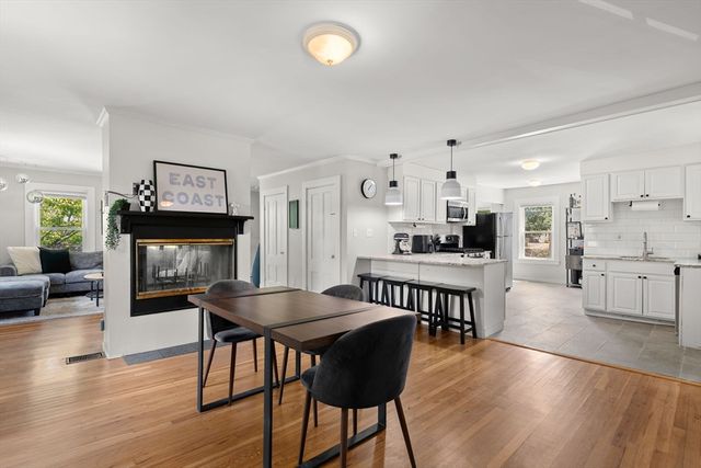 589 Willard St 2, Quincy, MA 02169