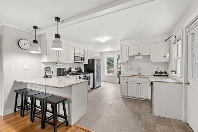 589 Willard St 2, Quincy, MA 02169