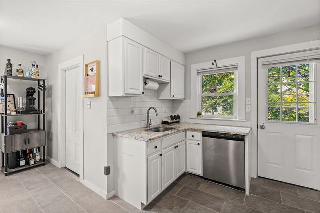 589 Willard St 2, Quincy, MA 02169
