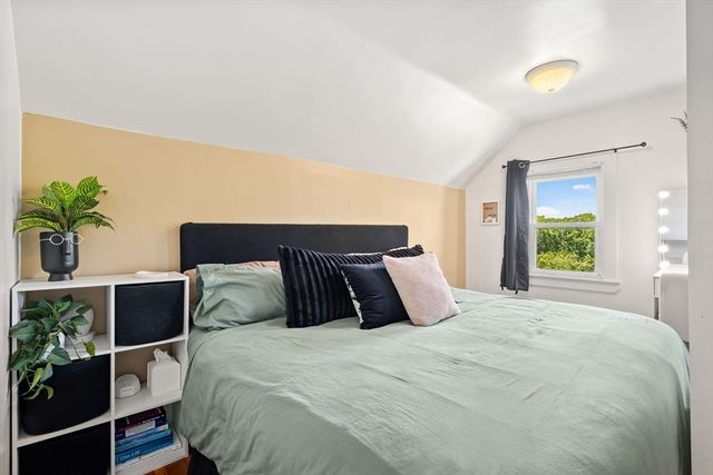 589 Willard St 2, Quincy, MA 02169