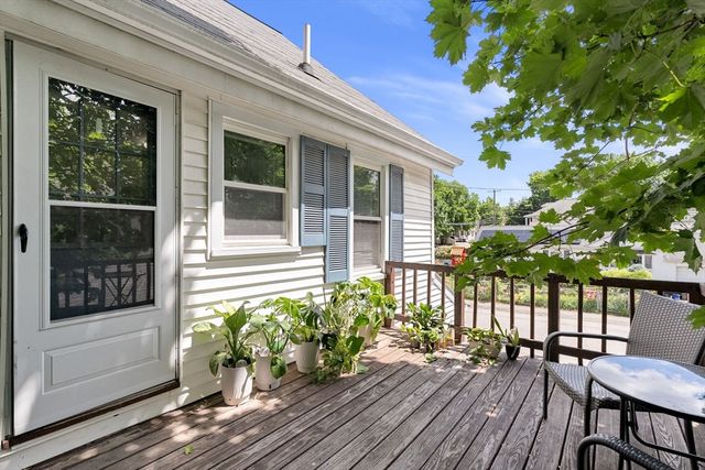 589 Willard St 2, Quincy, MA 02169