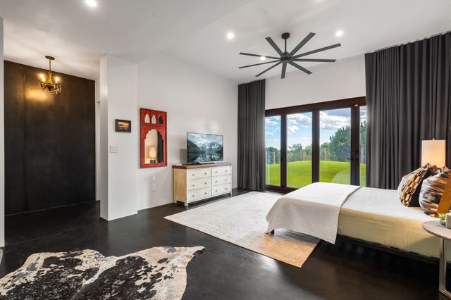5025 Agua Fria Park, Santa Fe, NM 87507