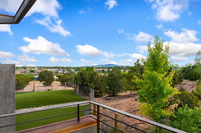 5025 Agua Fria Park, Santa Fe, NM 87507