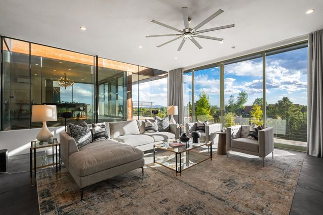 5025 Agua Fria Park, Santa Fe, NM 87507