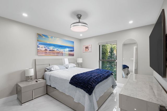 2820 NE 47th Street, Lighthouse Point, FL 33064