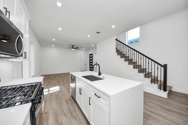 3310 Hardy Street, Houston, TX 77009