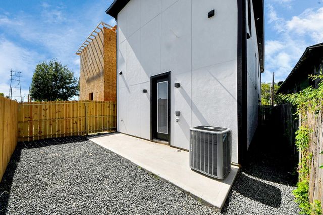 3310 Hardy Street, Houston, TX 77009