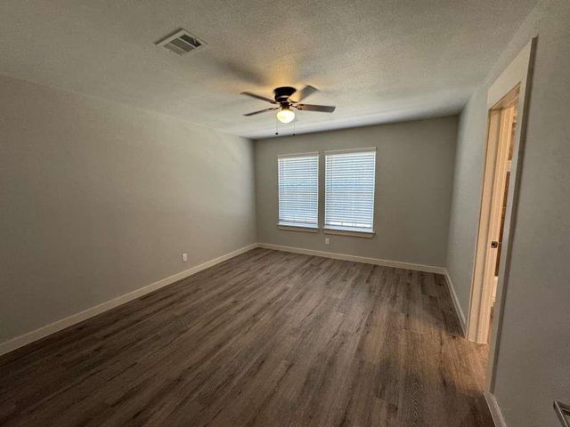 5802 Twisted Pine Court D, Houston, TX 77039