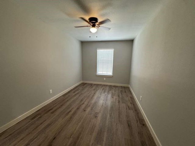 5802 Twisted Pine Court D, Houston, TX 77039