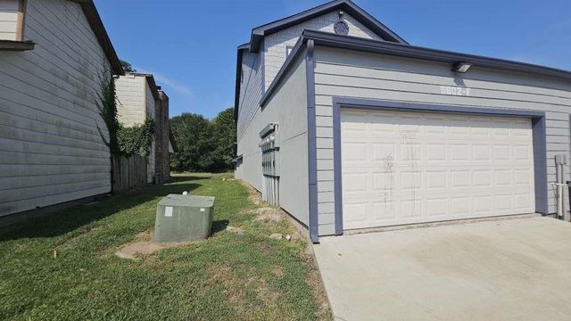 5802 Twisted Pine Court D, Houston, TX 77039
