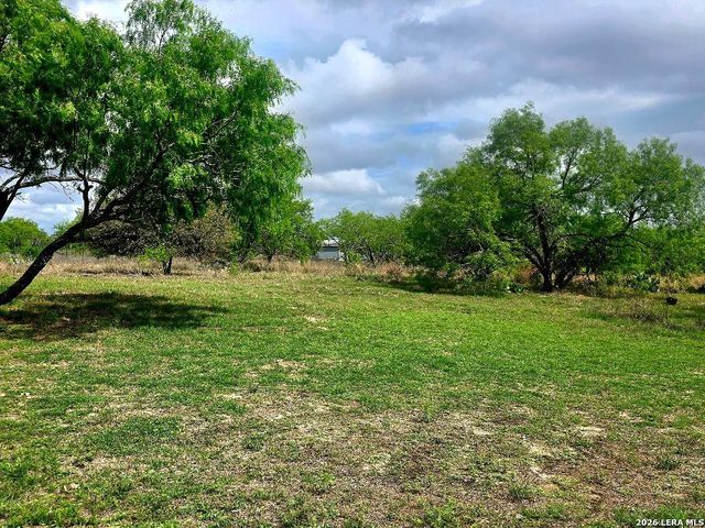 208 COUNTY ROAD 6847, Lytle, TX 78052